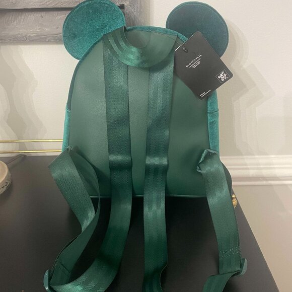 NWT Womens Bioworld Disney Minnie Mouse Emerald Green Velvet Mini Backpack Bag